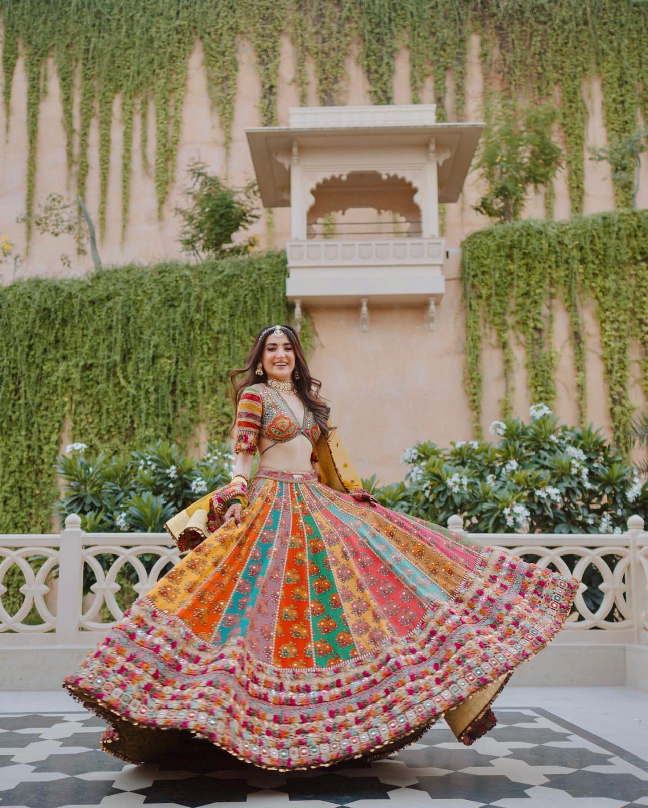 Latest Online Hit Navratri Lehenga Designs In Lower Rate