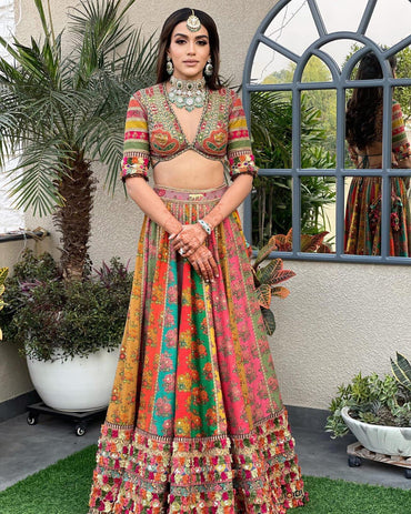 Latest Online Hit Navratri Lehenga Designs In Lower Rate