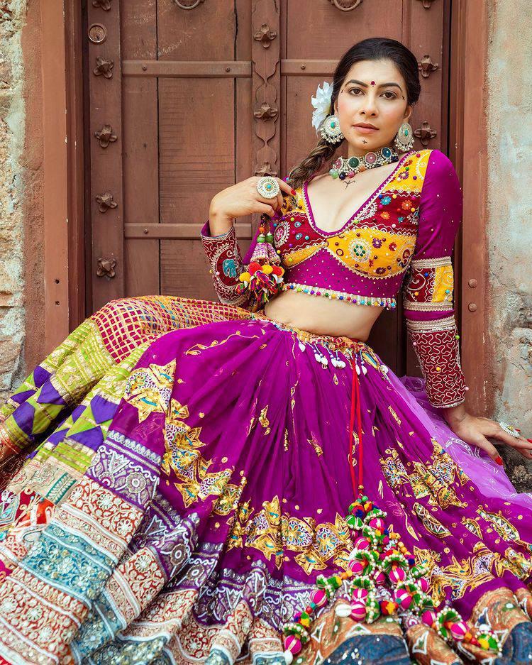 Outstanding Bridal Wedding Lehenga Choli Designs